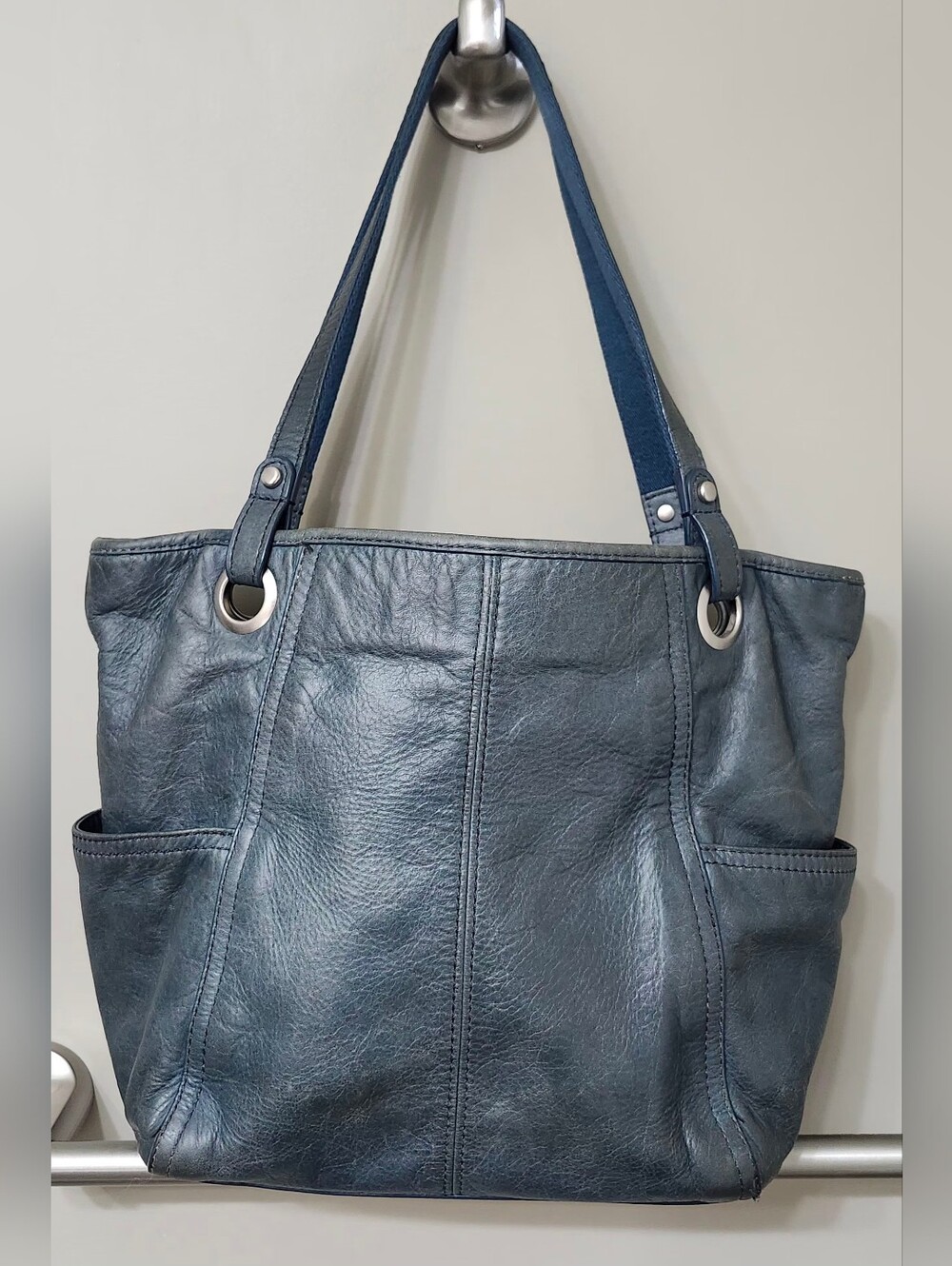 Vtg, Fossil Teal Blue,  Hathaway Leather Shoulder Tote.FINAL $.